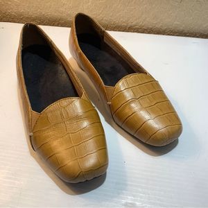 Vionic Dolores Brown Leather Crocodile Pattern Slip On Driving Mpc Flats Loafers